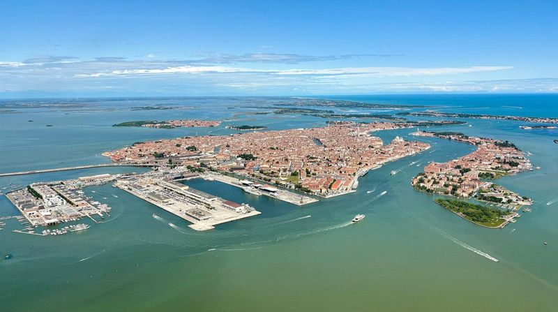 Best Time to Visit Venice: When the City Belongs to You