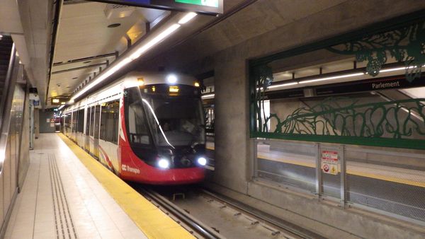 Getting Around Ottawa: A Practical Transport Guide