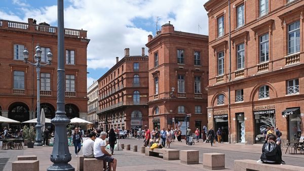 Rose-Brick Streets and Aerospace: Which Toulouse Tour to Book