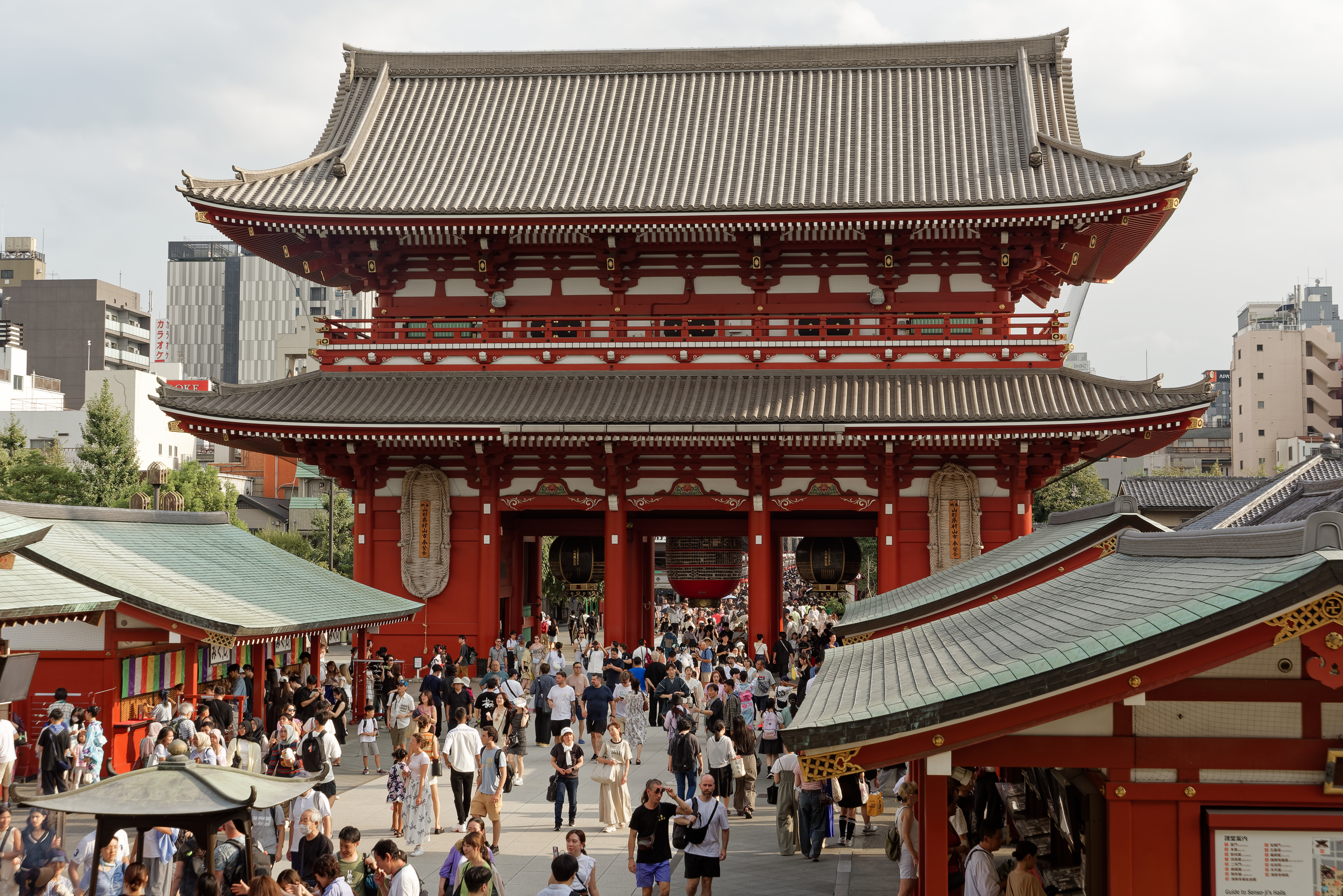Hōzōmon Gate at Senso-ji Temple in Tokyo